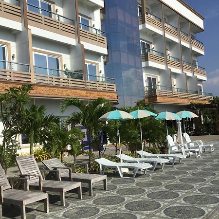 EM Royalle Hotel&Beach Resort San Juan  Exterior foto