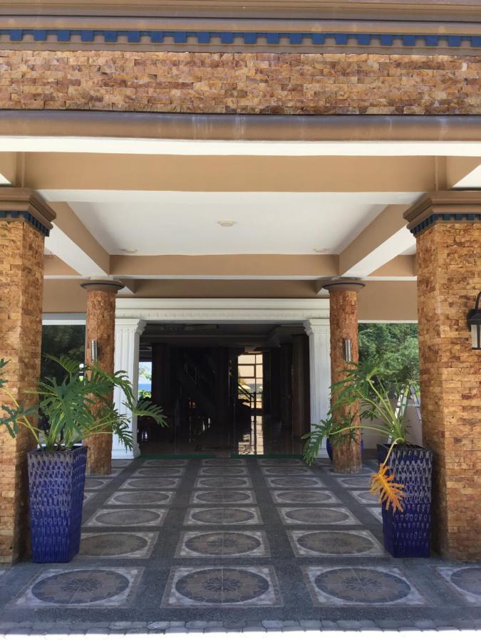 EM Royalle Hotel&Beach Resort San Juan  Exterior foto