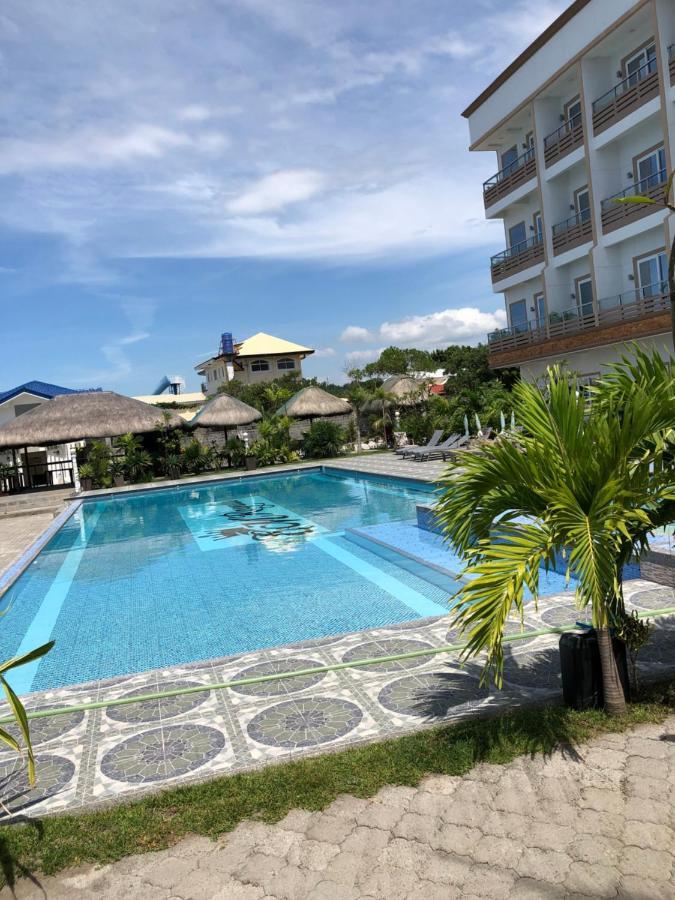 EM Royalle Hotel&Beach Resort San Juan  Exterior foto