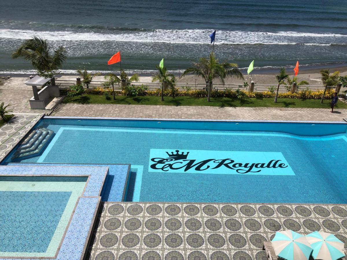 EM Royalle Hotel&Beach Resort San Juan  Exterior foto