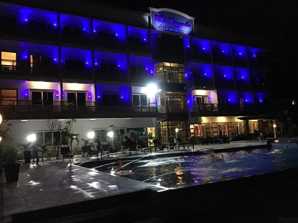EM Royalle Hotel&Beach Resort San Juan  Exterior foto
